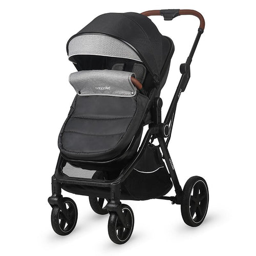 Eleganter Kinderwagen 3in1 Coccolle Amani Diamond in Schwarz mit Fußabdeckung und grauem Futter, Vorderansicht.