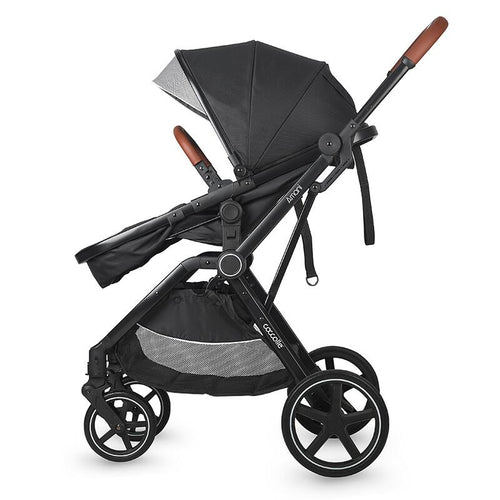 Funktionaler Kinderwagen 3in1 mit umgeklapptem Sonnendach und geräumigem Einkaufskorb, seitliche Ansicht.