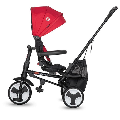 Dreirad-Kinderwagen von schräg hinten gesehen, mit schwarzen Rahmen und rotem Sitz und Verdeck.