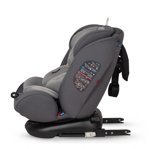 Seitenansicht eines grauen Kindersitzes, geneigt, mit blauen Details an der Isofix-Basis.