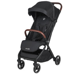 Schwarzer Kinderwagen, frontal, komplett aufgeklappt